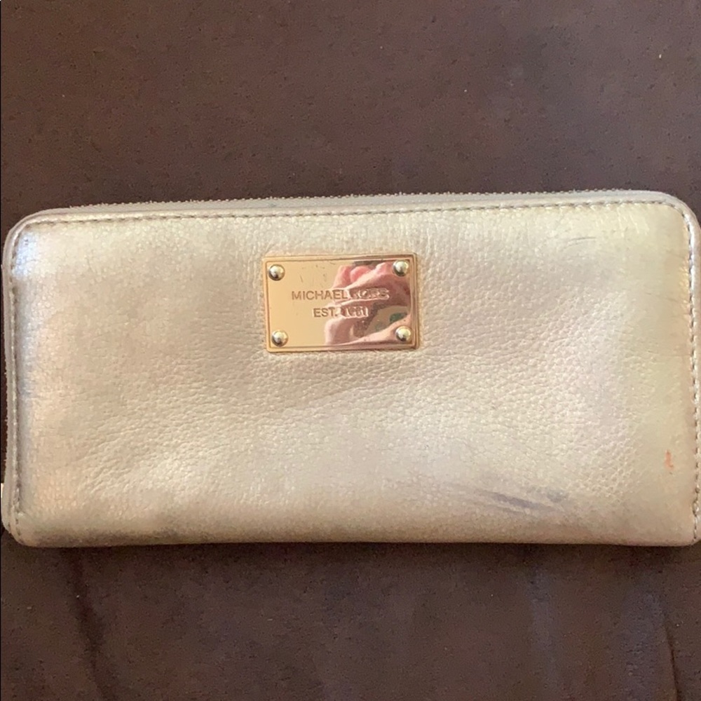 Michael kors wallet